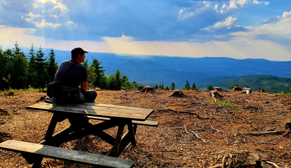 Rudawy Janowickie - widok na Karkonosze z Wołka 878m n.p.m