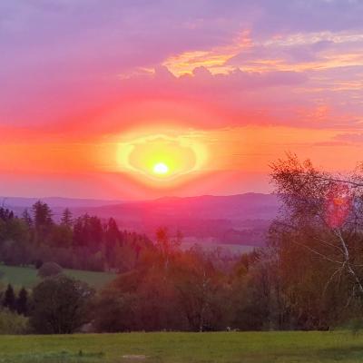 Piaskowy Koń Dom Deluxe Nol - widok na góry - zachód słońca